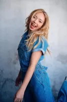 Julia Mason Wallpaper