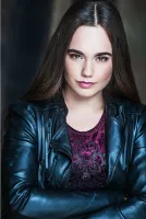 Kimm Dizdari Wallpaper