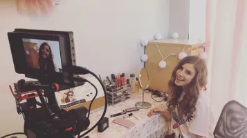 Theresa Croft Wallpaper