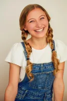 Maggie Scott Wallpaper