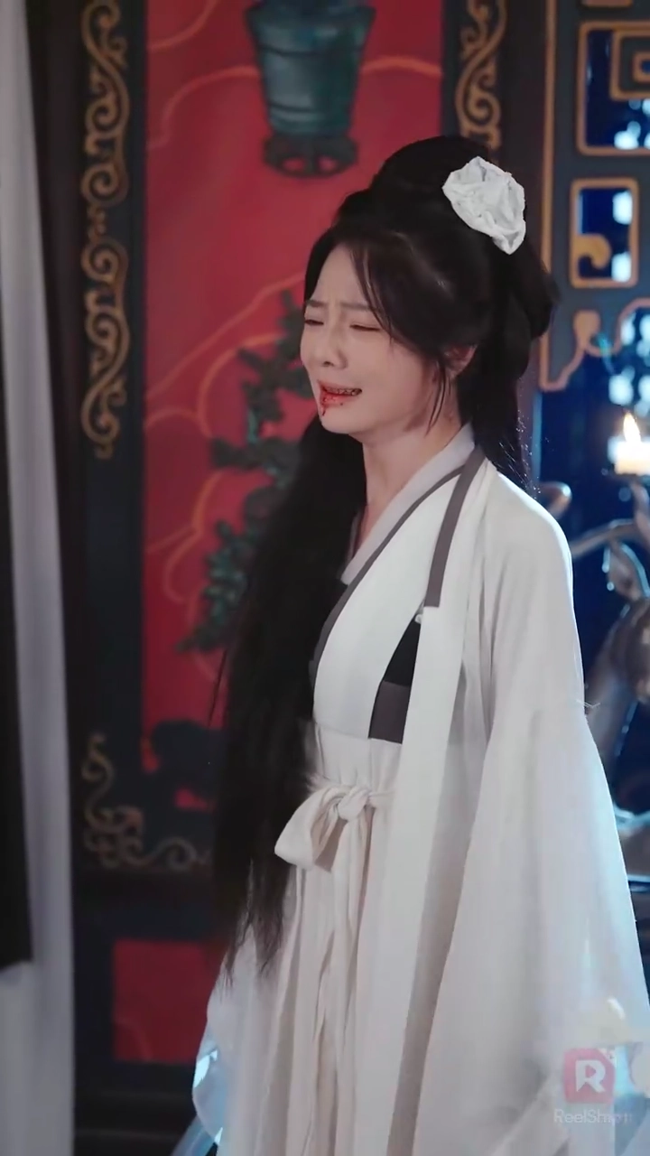 Возрождённая невеста: спасти кронпринцафото