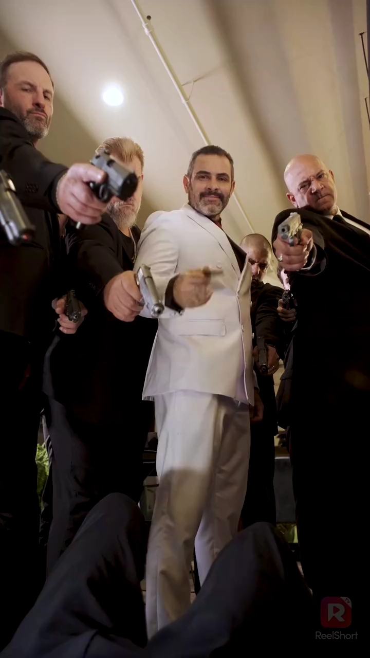 Босс мафии захватывает старшую школуфото