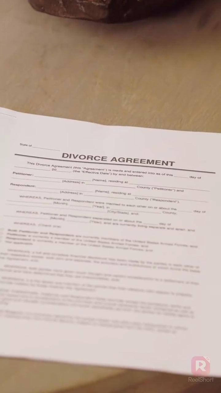 Супер-крёстный: бывшая просит пощадыфото