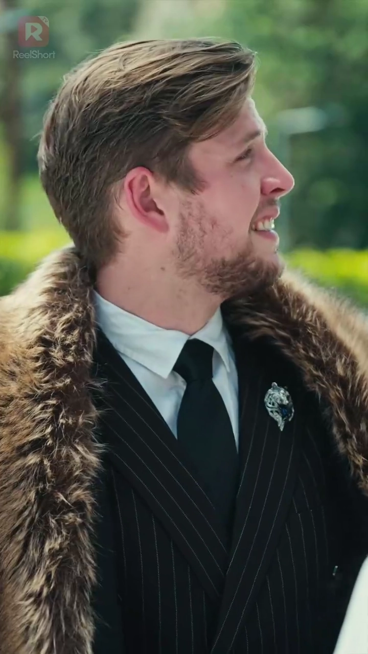 Любовь и ошибка: Раскаяние Лу́ныфото