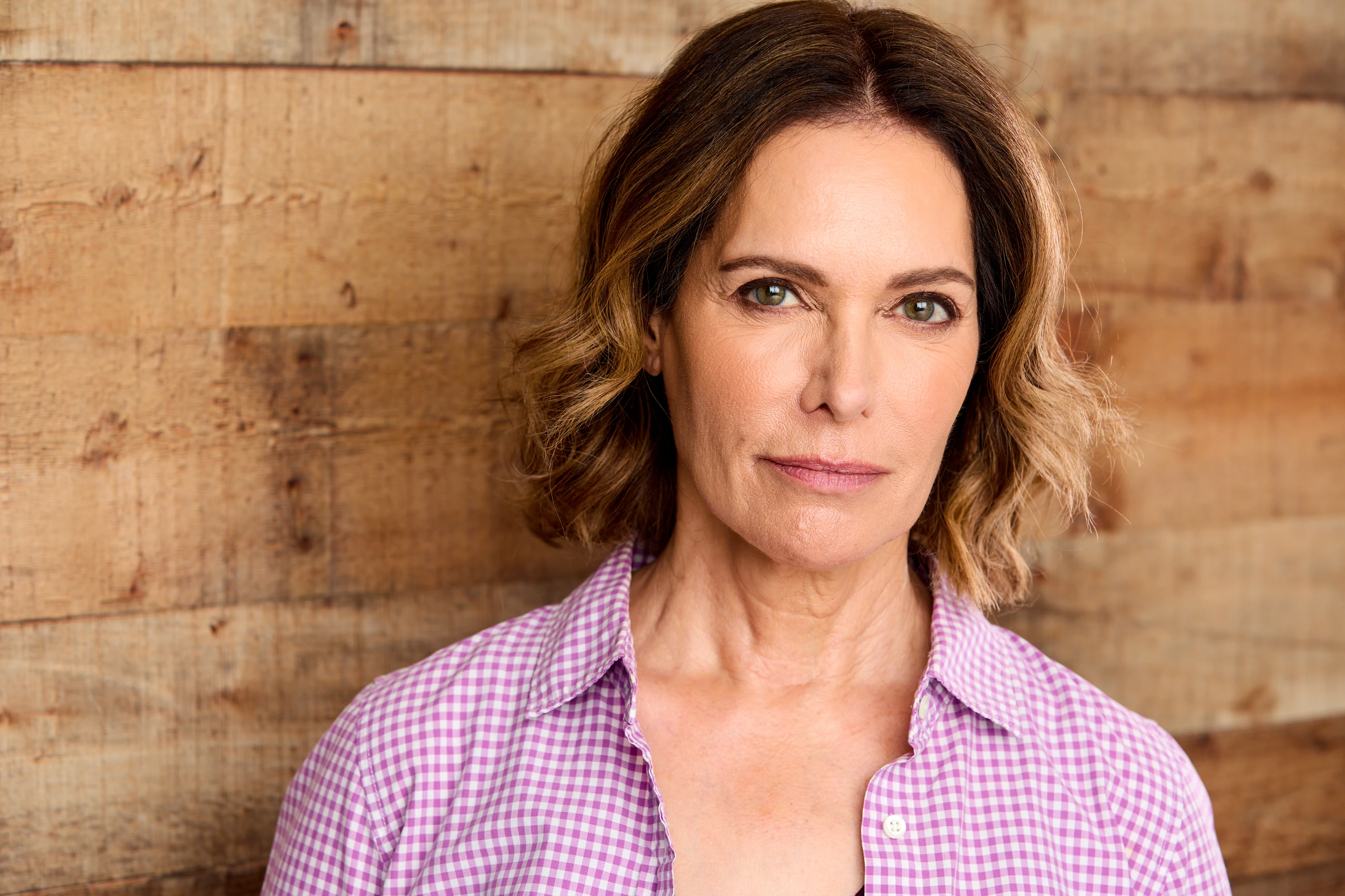 Varda Appleton Wallpaper