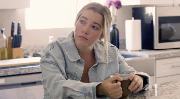 Caroline Anna-Kaye Green Wallpaper