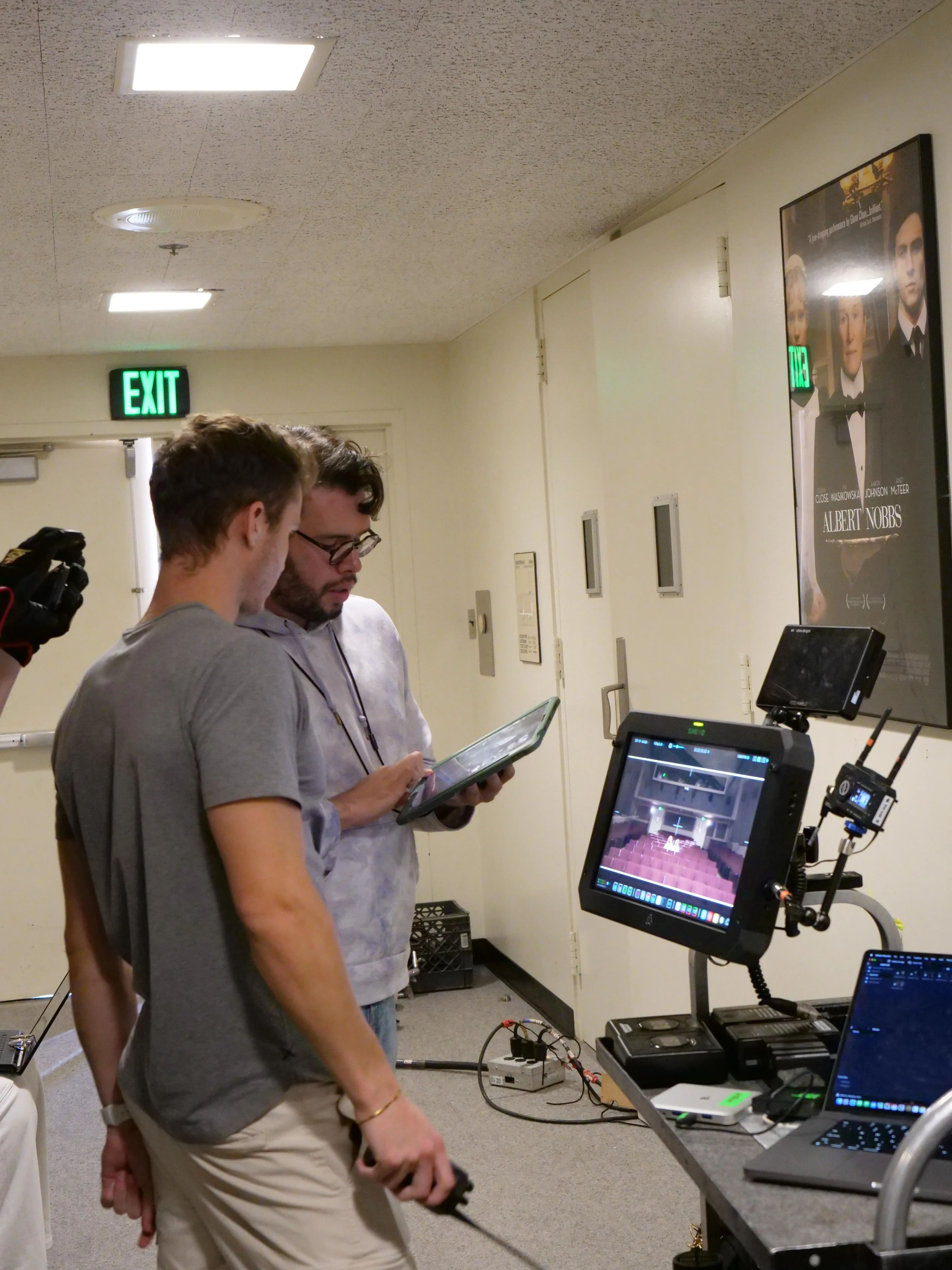 Lonny Presman Wallpaper