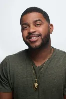 Myti Brown Wallpaper