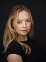 Julia Mason Wallpaper