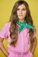 Jones Titera Wallpaper