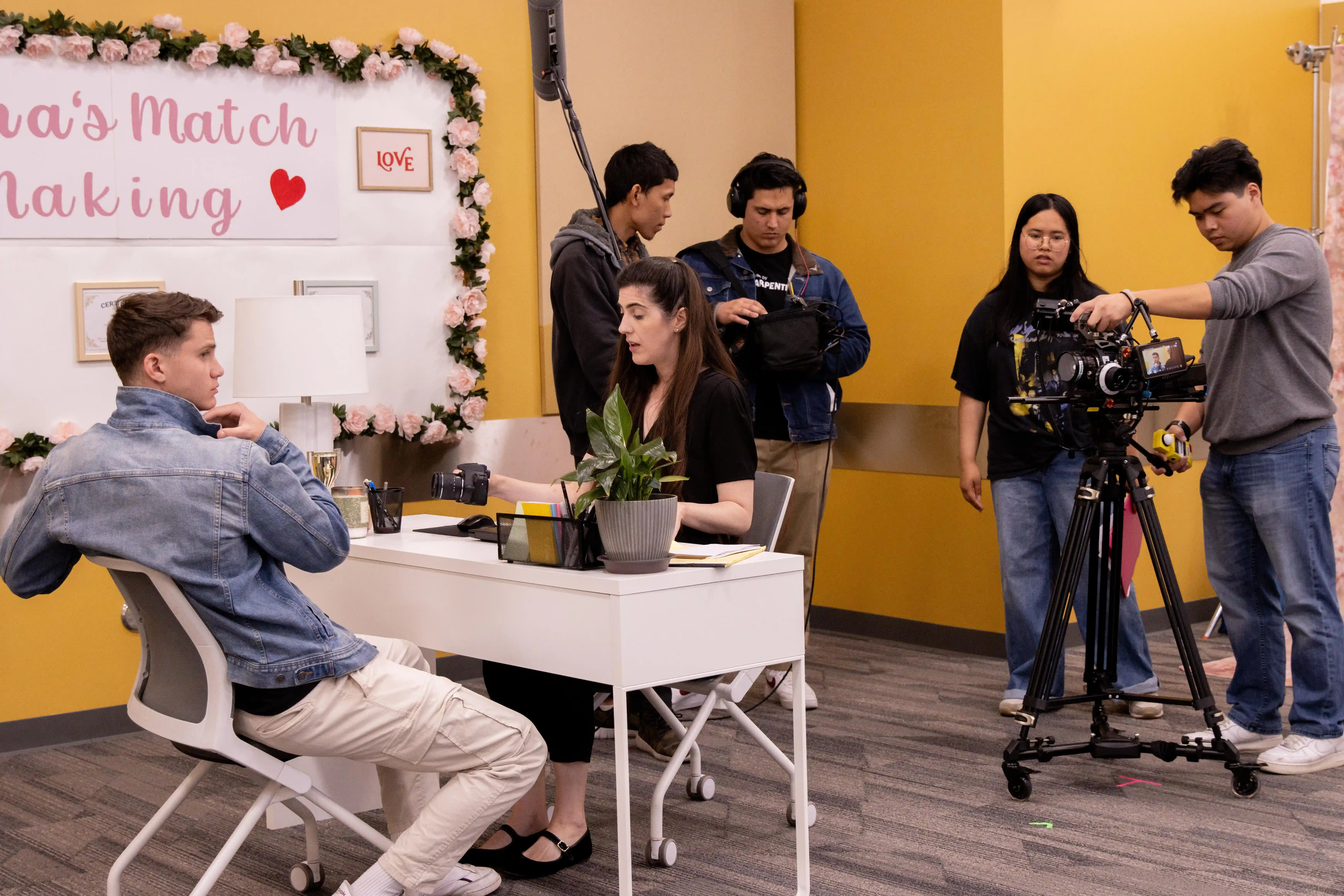 Lonny Presman Wallpaper