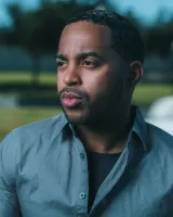 Myti Brown Wallpaper