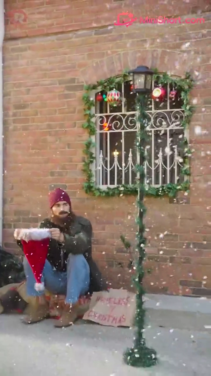 [Озвучка] Она нашла бездомного мужа-миллиардера на Рождествофото