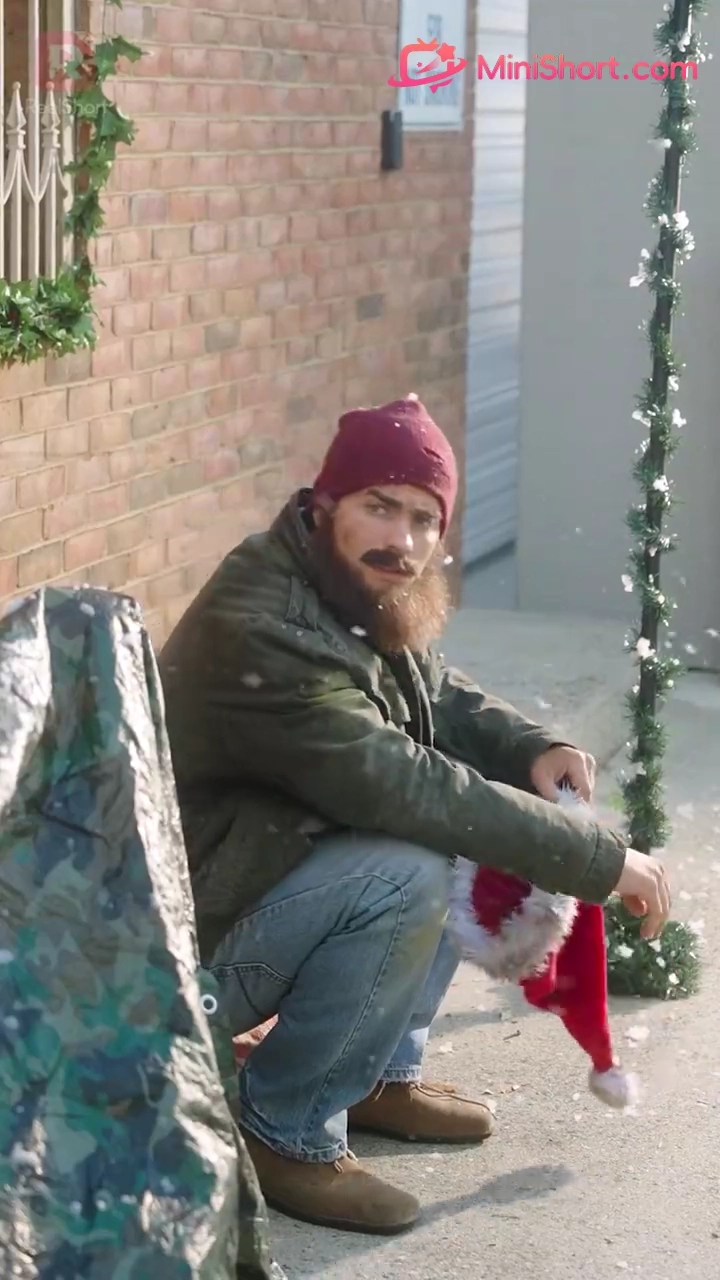 [Озвучка] Она нашла бездомного мужа-миллиардера на Рождествофото