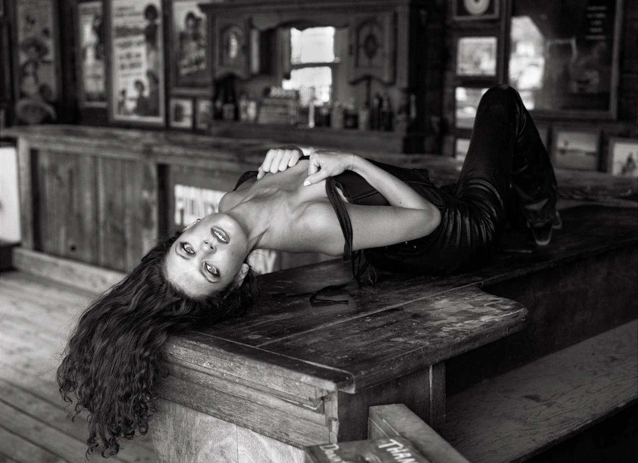 Chaney Belle Wallpaper