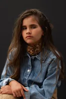 Jones Titera Wallpaper