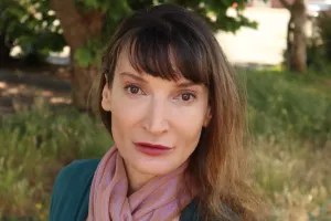 Saskia Baur Wallpaper