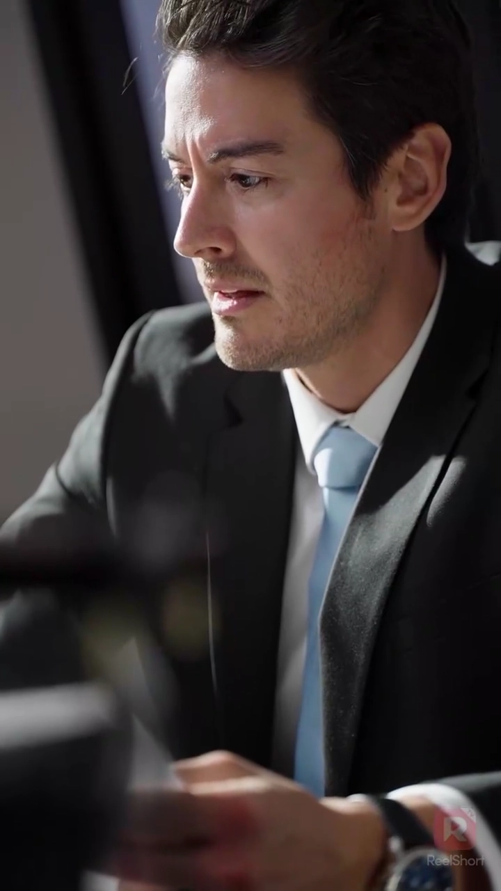 [Озвучка] Мамочка, не плачь,  папа просит прощенияфото