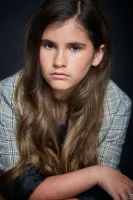 Jones Titera Wallpaper