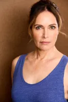 Varda Appleton Wallpaper