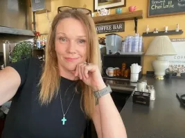 Dori Milly Grace Wallpaper