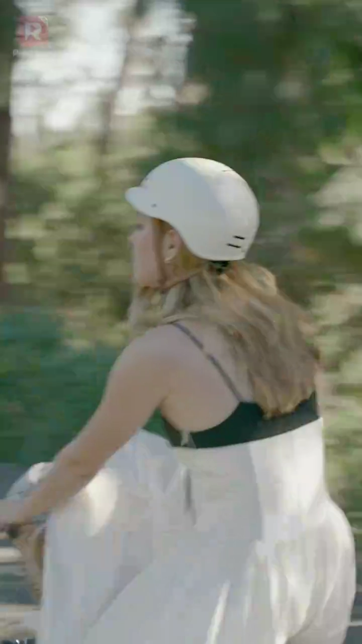 Сядь и не выделывайсяфото