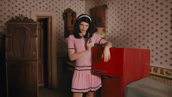 Neela Jolene Wallpaper