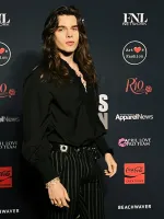 Don Miroradoff Wallpaper