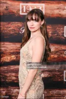 Noelle Harlow Wallpaper