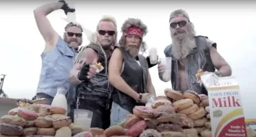 Kåius Härrisøn Wallpaper