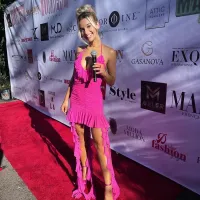 Sarah Moliski Wallpaper