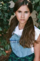 Jones Titera Wallpaper