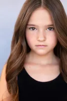 Lauren Jude Rosa Wallpaper