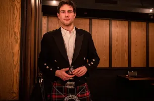 Paul Williams Donovan Wallpaper